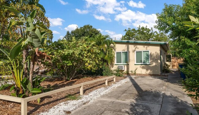 Foto del edificio - 533 Yelvington Ave