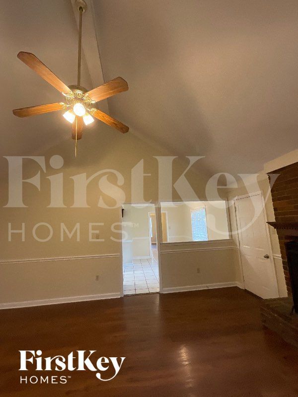 Foto del edificio - 4168 Sassafras Rd