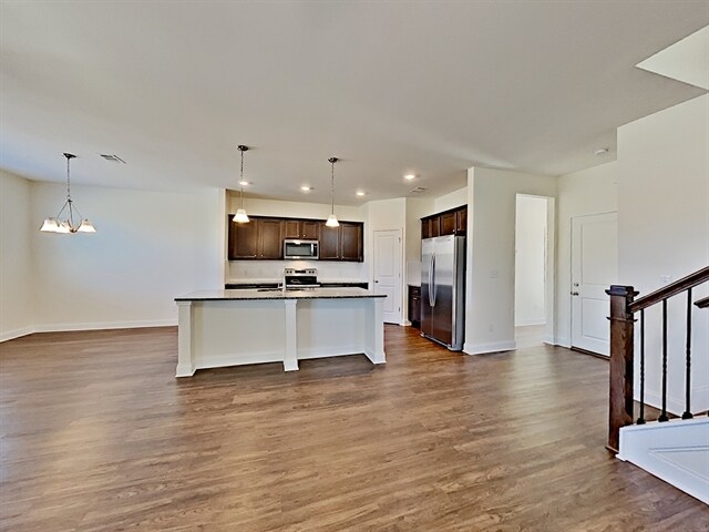Building Photo - 5117 Jack Byrnes Dr