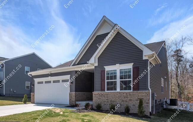 Foto del edificio - 9016 Maple Run Dr