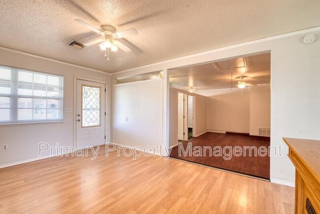 Building Photo - 924 NW 14th St
