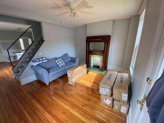 Building Photo - 909 Beech St