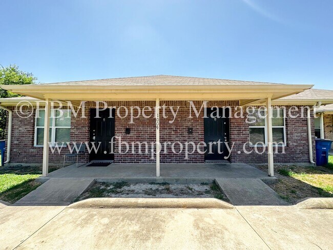 Foto del edificio - 1009 SW Main St