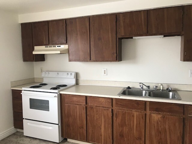 Building Photo - 110 N 150 W