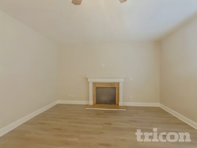 Building Photo - 2009 Tiffany Ct