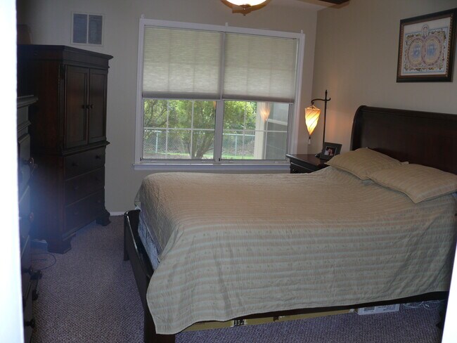 Master Bedroom - 131 Country Club Dr