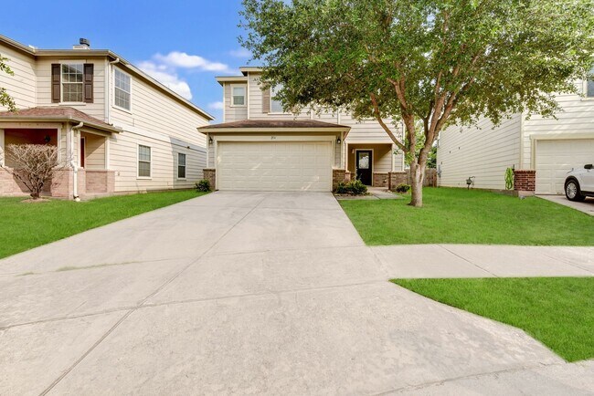 Building Photo - 2-story residence with perfect blend of co...