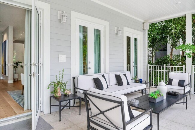 Building Photo - 745 NE 77th St