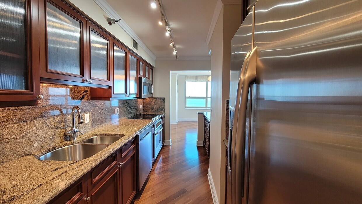 Foto principal - 474 N Lake Shore Dr