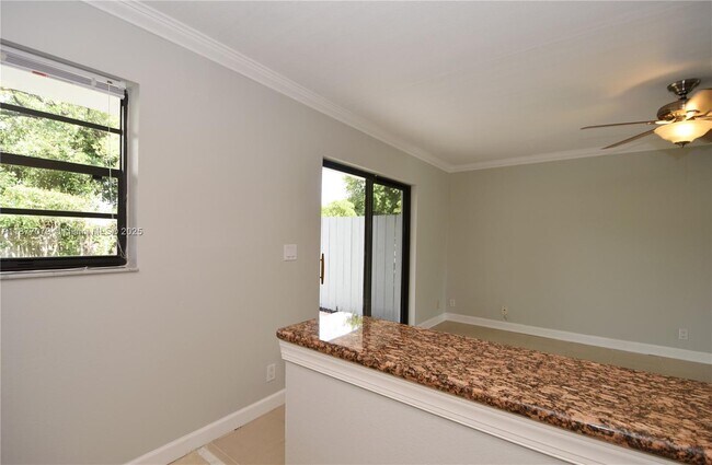 Foto del edificio - 1401 NE 53rd St