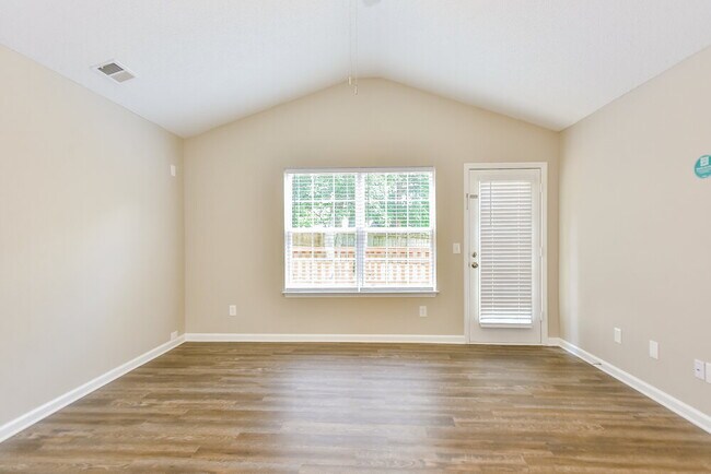 Building Photo - 712 Alisa Cove