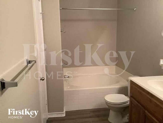 Building Photo - 12721 Carpenter Ln