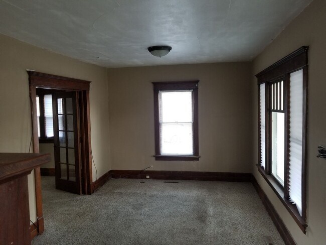 Building Photo - 526 Locust St