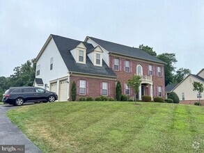 Building Photo - 141 Hawkes Ct