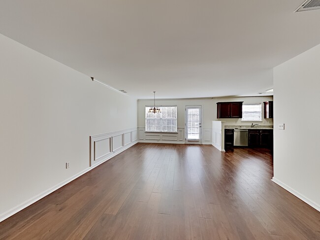 Foto del edificio - 342 Hidden Creek Lane