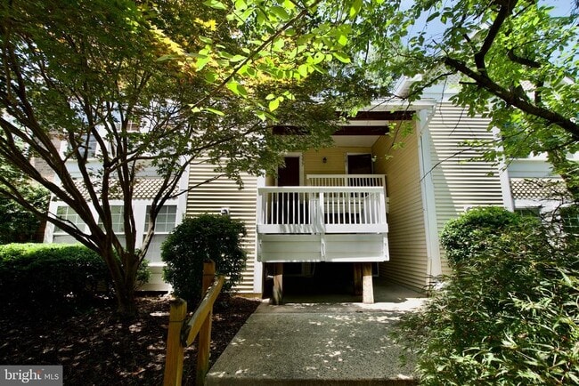 Foto del edificio - 3377 Lakeside View Dr