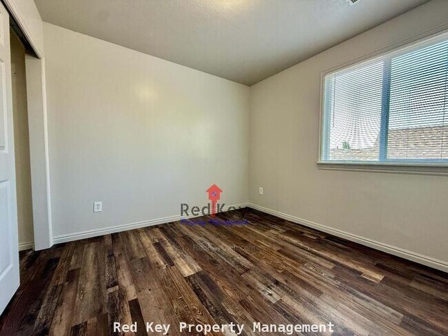 Foto del edificio - Crystal Bay Dr Single Family Home
