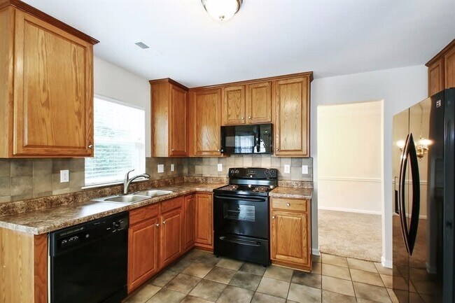 Building Photo - 1002 Bridleside Dr