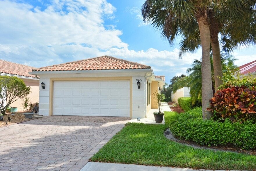 Photo - 1020 SW Balmoral Trace Unit