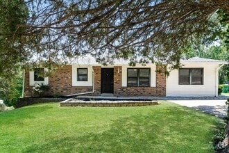 Building Photo - 1748 Hilltop Ln