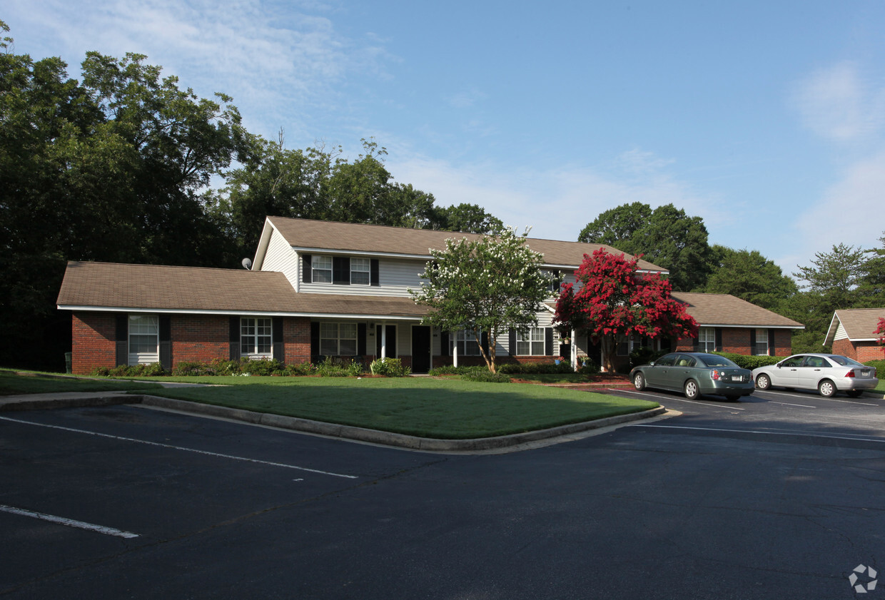 Primary Photo - Meadows Apartments