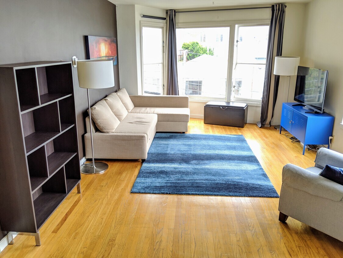 Living Area - 4479 17th St