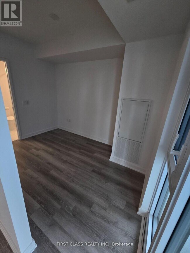 Photo du bâtiment - 230 Simcoe St