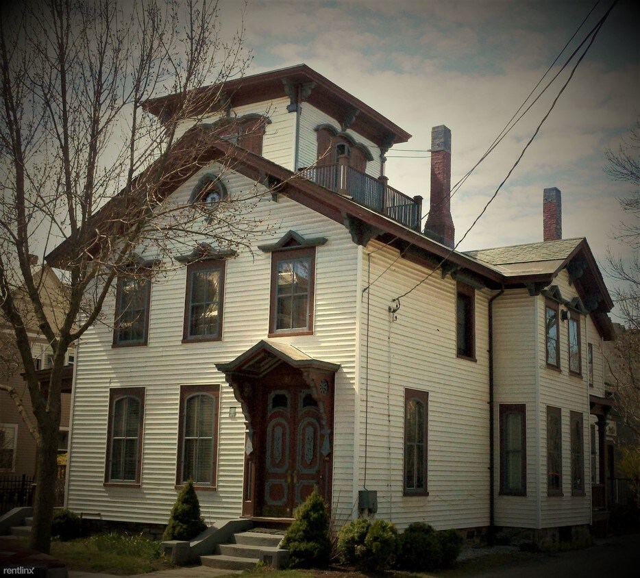 Primary Photo - 83 N Union St
