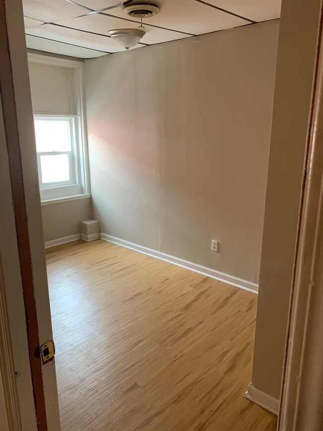 337 S Lincoln Ave Unit Apartment 3, Lakeview, MI 48850 Rentals in Lakeview at 337 S Lincoln Ave