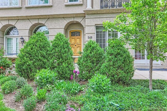 Foto del edificio - 548 Columbine St