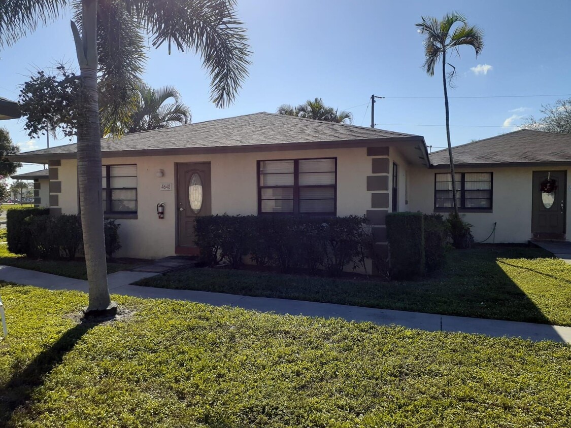 Foto principal - 4648 Summit Blvd