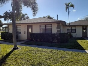 Building Photo - 4648 Summit Blvd