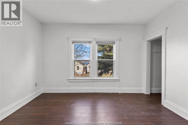 Photo du bâtiment - 947 Windsor Ave