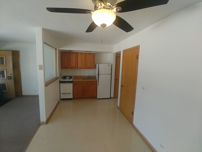 Building Photo - 753 Busse Hwy