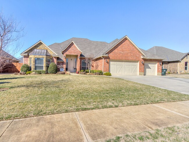 Foto del edificio - Beautiful Home In Arbor Lake