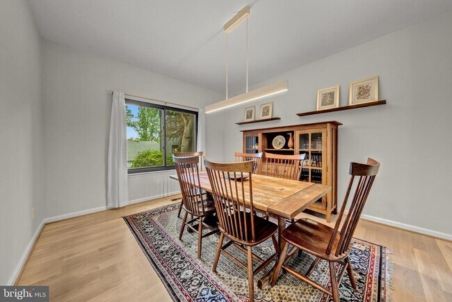 Building Photo - 6706 Pine Creek Ct
