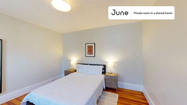 Room in Shared 3 bed/1 bath home - Room in Shared 3 bed/1 bath home