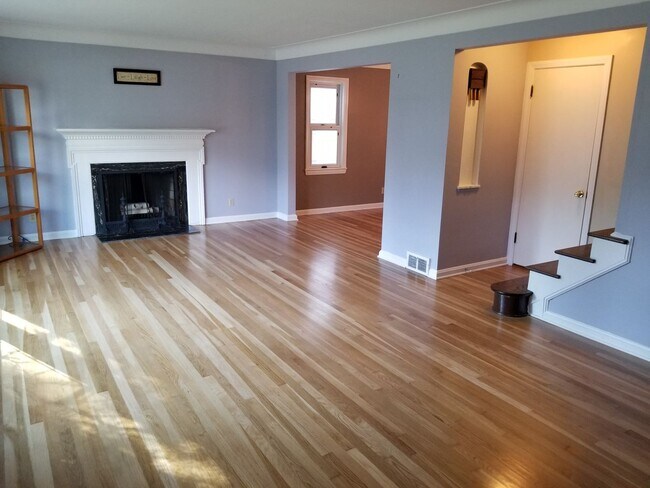 Foto del edificio - 3761 Hillbrook Rd