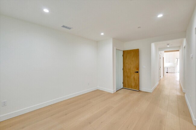 Foto del edificio - 5348 Thornburn St