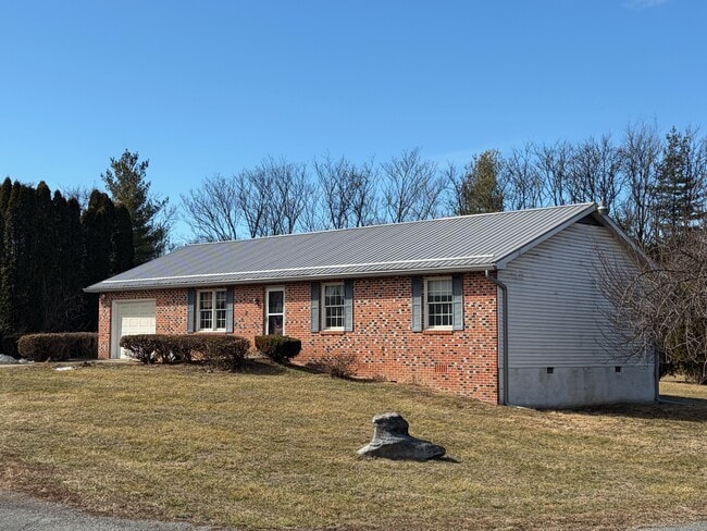 Building Photo - 126 Upshur Dr