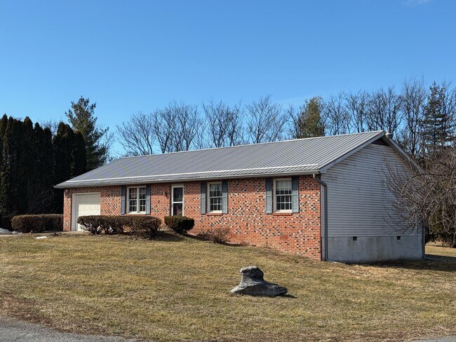 Foto del edificio - 126 Upshur Dr