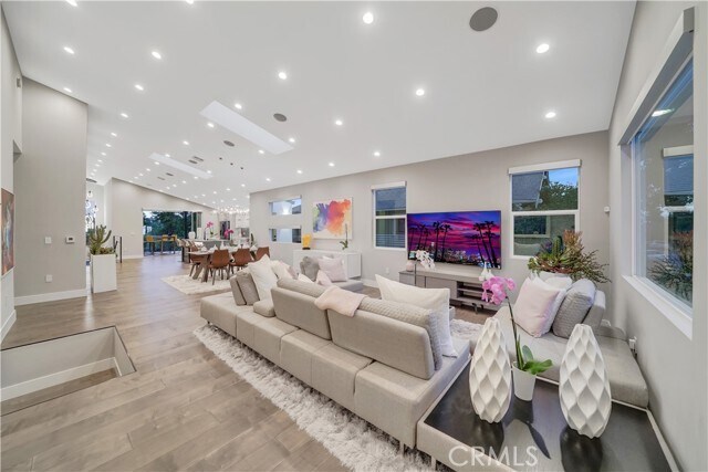 Foto del edificio - 2334 Vestal Ave