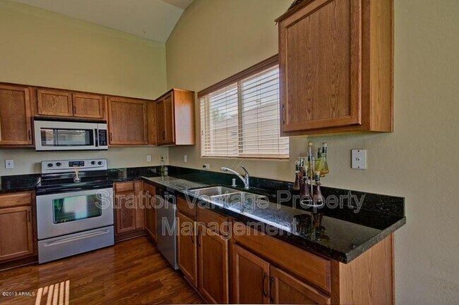 Building Photo - 16781 W Mesquite Dr