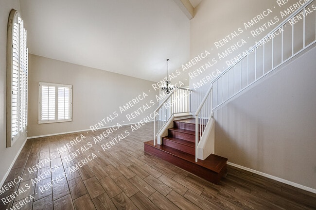 Building Photo - 4616 E Summerhaven Dr