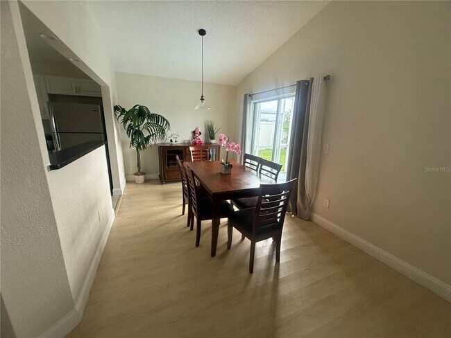 Building Photo - 5240 Lonesome Dove Dr