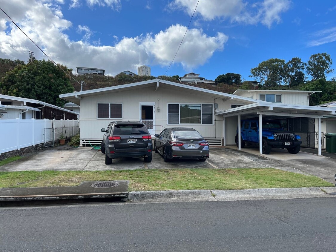 98363363 Pono St Unit Studio, Aiea, HI 96701 Room for Rent in Aiea
