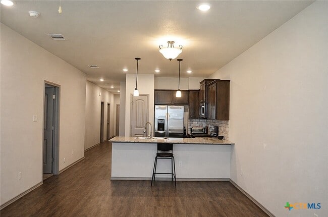 Building Photo - 334 Grn Valley Dr