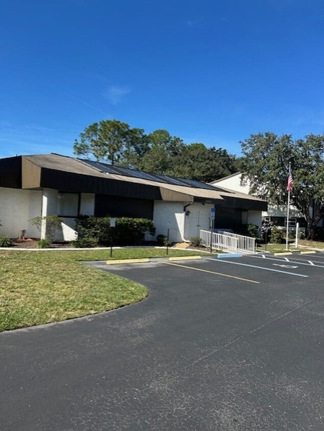 Well maintained 2/2 condo in 55+ community - Well maintained 2/2 condo in 55+ community