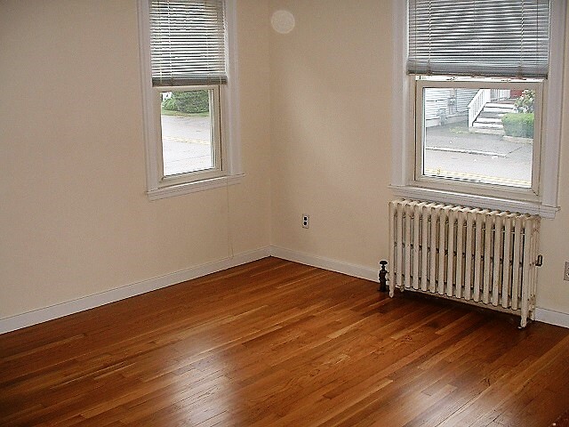 Building Photo - 393 Newton St