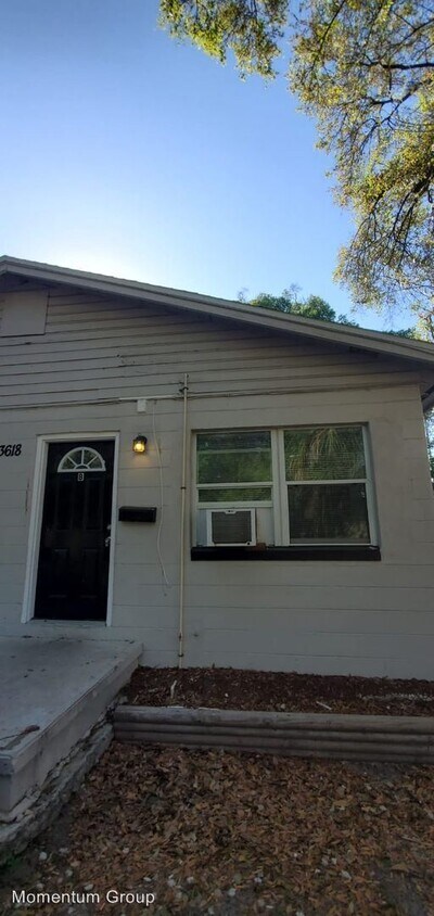 2 br, 1 bath House - 3618 Machado Unit B - 2 br, 1 bath House - 3618 Machado  Unit B